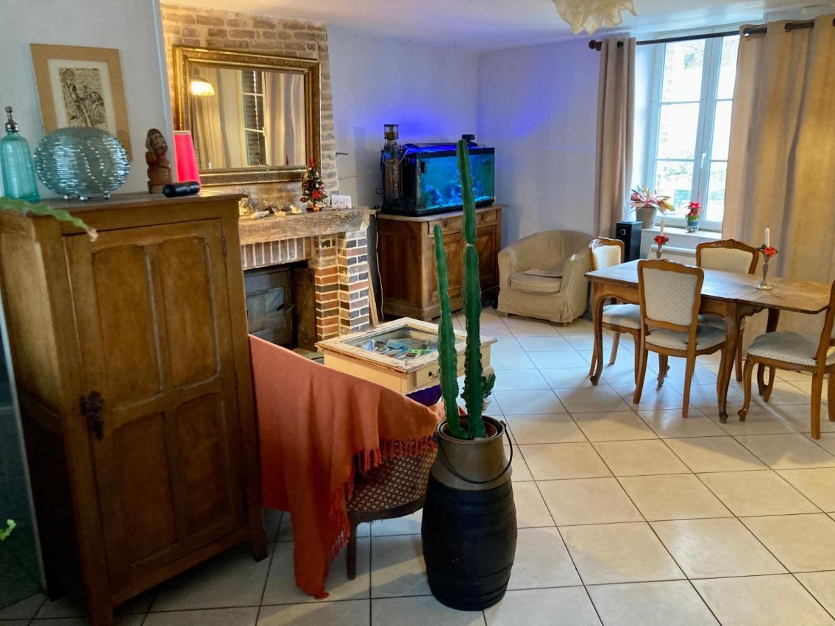 L Annonce N Est Pas D Actualite Ne Pas Prendre De Reservation Villa Saint-Fargeau  Esterno foto