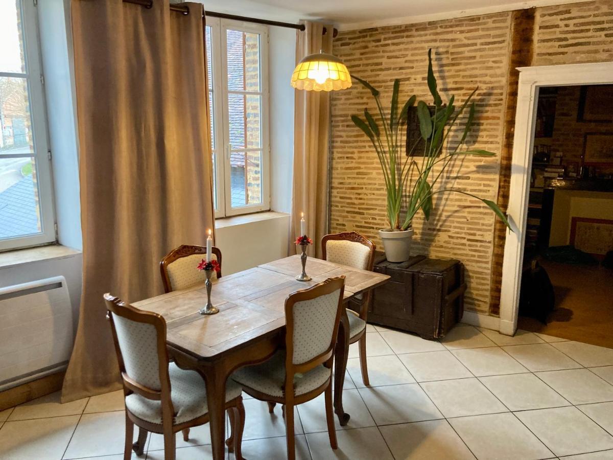 L Annonce N Est Pas D Actualite Ne Pas Prendre De Reservation Villa Saint-Fargeau  Esterno foto